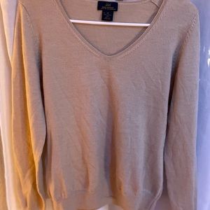 M Beige Brooks brothers 100% cashmere sweater